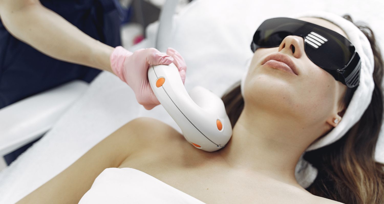How Pico Laser Stimulates Collagen for Youthful Skin | Enhanze Clinic