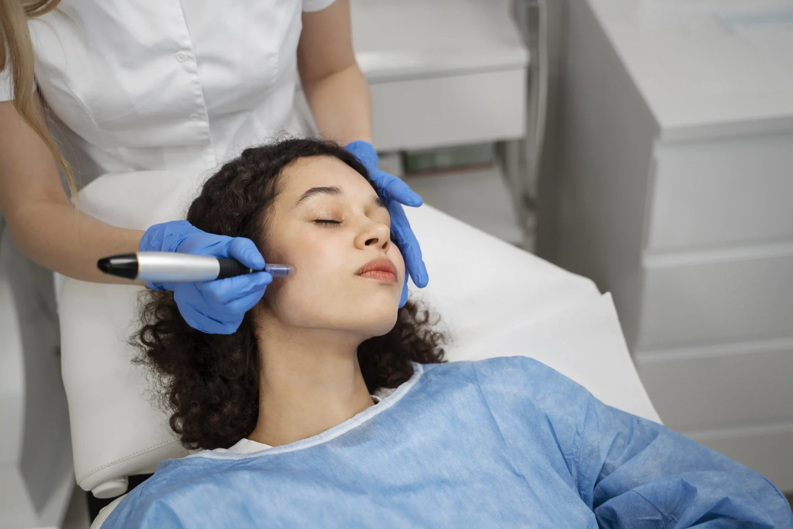 Microneedling Near Me: How to Choose the Best Clinic